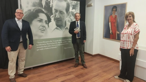 Germán Delibes, Fernando Zamácola y María Justina Guisado en la presentación de la exposición. / LP Germán Delibes, Fernando Zamácola y María Justina Guisado en la presentación de la exposición. / LP