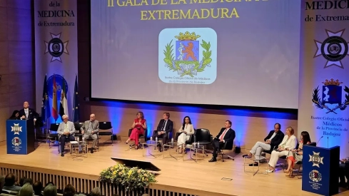 La Gala de la Medicina de Extremadura reconoce en Badajoz la trayectoria de seis profesionales. / LP La Gala de la Medicina de Extremadura reconoce en Badajoz la trayectoria de seis profesionales. / LP