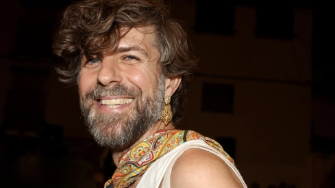 El actor cacereño Santi Senso llevará a Collado de la Vera el próximo 3 de octubre la Fiesta de la Horneá con El Barbas Hariná. / LP El actor cacereño Santi Senso llevará a Collado de la Vera el próximo 3 de octubre la Fiesta de la Horneá con El Barbas Hariná. / LP