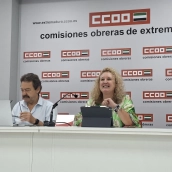La secretaria general regional, María Berrocal, ha defendido que la demora en estos procedimientos supone una lesión para los derechos laborales y sociales de la ciudadanía. / LP 