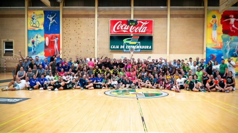 Cáceres acogerá del 2 al 4 de octubre el tercer Torneo Mixto Bellotina con más de 180 deportistas. / LP Cáceres acogerá del 2 al 4 de octubre el tercer Torneo Mixto Bellotina con más de 180 deportistas. / LP