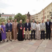 Autoridades en la inauguración de la nueva escultura en honor del Padre Rafael en la Plaza de San Atón de Badajoz. / Aytobadajoz Autoridades en la inauguración de la nueva escultura en honor del Padre Rafael en la Plaza de San Atón de Badajoz. / Aytobadajoz