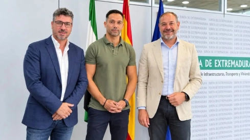 La Junta de Extremadura ha comunicado al Ayuntamiento de Valverde de Leganés que las obras de mejora del firme de la carretera de Badajoz podrían comenzar a finales de 2027 o principios de 2028. / LP La Junta de Extremadura ha comunicado al Ayuntamiento de Valverde de Leganés que las obras de mejora del firme de la carretera de Badajoz podrían comenzar a finales de 2027 o principios de 2028. / LP