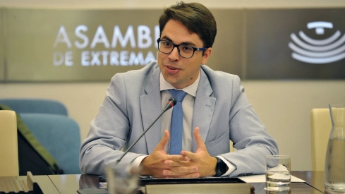El director general de Función Pública, Hugo Curiel, este lunes en su comparecencia en la Asamblea. / LP El director general de Función Pública, Hugo Curiel, este lunes en su comparecencia en la Asamblea. / LP
