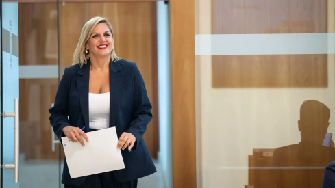 La portavoz de la Junta y consejera de Hacienda, Administración Pública y Diálogo Social, Elena Manzano. / LP