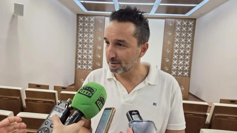 El pleno de la Diputación de Badajoz celebrado este miércoles, día 30, ha tomado conocimiento de la renuncia de Ricardo Cabezas como diputado del Grupo Socialista. / LP El pleno de la Diputación de Badajoz celebrado este miércoles, día 30, ha tomado conocimiento de la renuncia de Ricardo Cabezas como diputado del Grupo Socialista. / LP