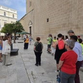 Más de 60 personas se concentraron este viernes por la tarde en la Plaza de España de Badajoz. / EP Más de 60 personas se concentraron este viernes por la tarde en la Plaza de España de Badajoz. / EP