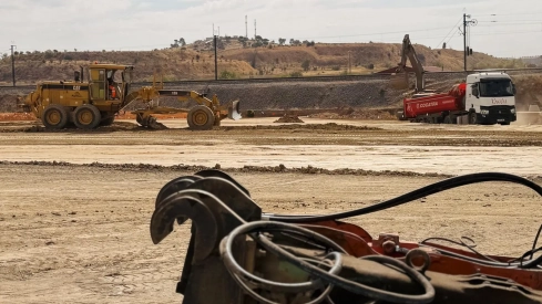 Las máquinas han comenzado a trabajar en la parcela de la nueva fase del parque comercial WAY Cáceres. / Aytocaceres