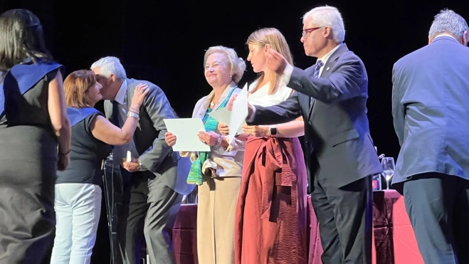 diplomas diplomas