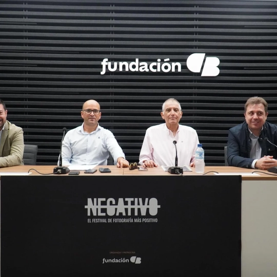 José Antonio Casablanca, concejal de Cultura; Pepe Calero, coordinador del certamen; Emilio Jiménez, patrono de Fundación Caja Badajoz y Manuel Candalija, director de Cultura de la Diputación de Badajoz. / EP José Antonio Casablanca, concejal de Cultura; Pepe Calero, coordinador del certamen; Emilio Jiménez, patrono de Fundación Caja Badajoz y Manuel Candalija, director de Cultura de la Diputación de Badajoz. / EP