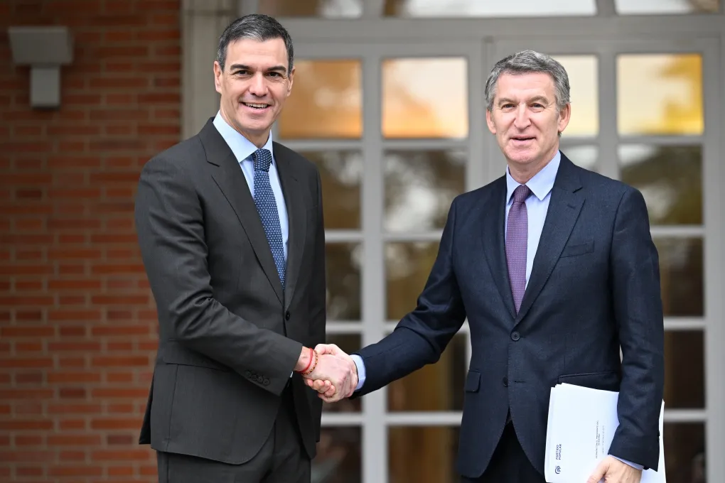 Cita de Pedro Sánchez y Alberto Núñez Feijóo en Moncloa en una imagen de archivo de 2025. / POOL Moncloa Cita de Pedro Sánchez y Alberto Núñez Feijóo en Moncloa en una imagen de archivo de 2025. / POOL Moncloa