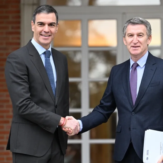 Cita de Pedro Sánchez y Alberto Núñez Feijóo en Moncloa en una imagen de archivo de 2025. / POOL Moncloa Cita de Pedro Sánchez y Alberto Núñez Feijóo en Moncloa en una imagen de archivo de 2025. / POOL Moncloa
