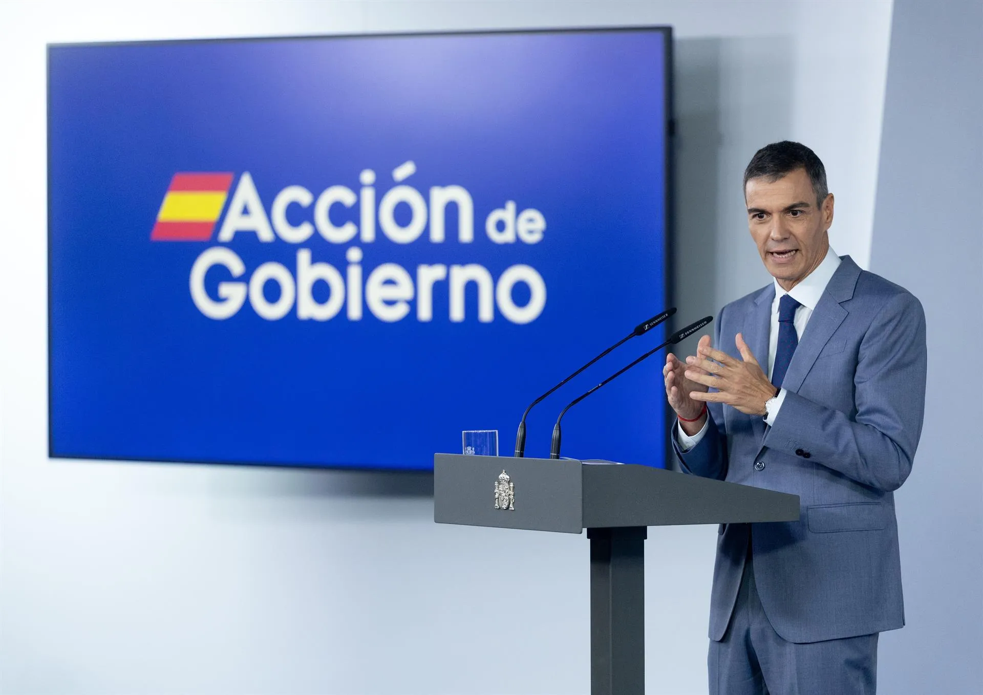 El presidente del Gobierno, Pedro Sánchez, ha defendido este martes que la situación de Ceuta mejora tras la entrada de miles de extranjeros en la ciudad autónoma los días 30 y 31 de julio. / LP El presidente del Gobierno, Pedro Sánchez, ha defendido este martes que la situación de Ceuta mejora tras la entrada de miles de extranjeros en la ciudad autónoma los días 30 y 31 de julio. / LP