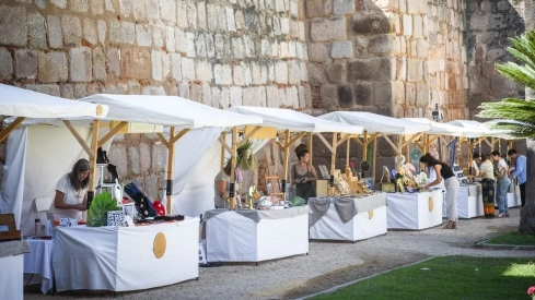 El Mercado de Artesanía de Otoño volverá a celebrarse en Mérida del 9 al 12 de octubre en el Paseo de Roma. / LP El Mercado de Artesanía de Otoño volverá a celebrarse en Mérida del 9 al 12 de octubre en el Paseo de Roma. / LP