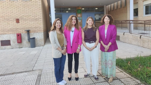 La iniciativa ha sido presentada este miércoles por la consejera Sandra Valencia en el IES Al-Qázeres de Cáceres. / LP La iniciativa ha sido presentada este miércoles por la consejera Sandra Valencia en el IES Al-Qázeres de Cáceres. / LP