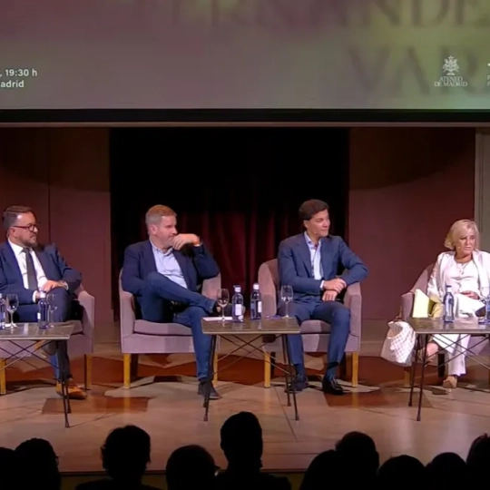 Homenaje a Guillermo Fernández Vara y Javier Lamban en el Ateneo de Madrid el pasado martes organizado por la Fundación Felipe González. / CEDIDA