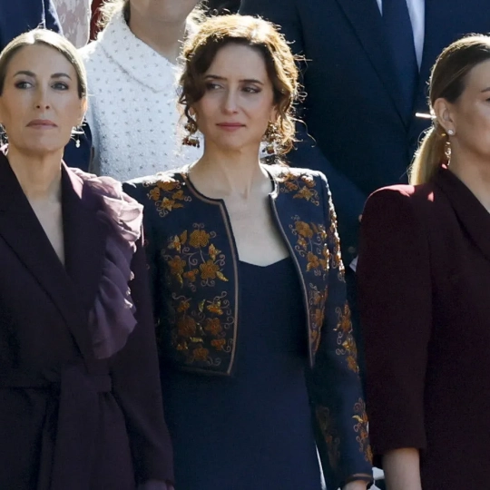María Guardiola, este lunes en Madrid, junto a la presidenta de la Comunidad de Madrid, Isabel Díaz Ayuso. / LP María Guardiola, este lunes en Madrid, junto a la presidenta de la Comunidad de Madrid, Isabel Díaz Ayuso. / LP