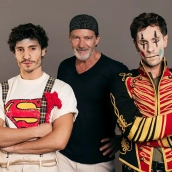 Antonio Banderas con parte de su elenco de su último proyecto musical Gosdpell. / Cedida Antonio Banderas con parte de su elenco de su último proyecto musical Gosdpell. / Cedida