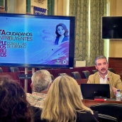 Inmaculada López y Juan M. del Río han expuesto las principales funcionalidades de los recursos institucionales disponibles. / LP Inmaculada López y Juan M. del Río han expuesto las principales funcionalidades de los recursos institucionales disponibles. / LP