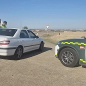 La Guardia Civil ha investigado a una vecina de Badajoz por permitir que un niño de 13 años condujera un turismo. / GC La Guardia Civil ha investigado a una vecina de Badajoz por permitir que un niño de 13 años condujera un turismo. / GC