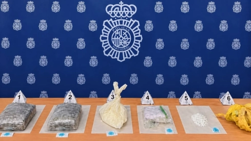 La Policía Nacional ha intervenido 3,3 kilos de cocaína en Plasencia, en una operación que la propia policía califica como la mayor aprehensión de esta droga realizada en la ciudad. / CNP La Policía Nacional ha intervenido 3,3 kilos de cocaína en Plasencia, en una operación que la propia policía califica como la mayor aprehensión de esta droga realizada en la ciudad. / CNP