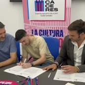 Con 138 años de trayectoria, la Banda Municipal de Música de Cáceres forma parte del patrimonio cultural de la ciudad. / LP 