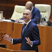 El portavoz popular, José Ángel Sánchez Juliá, abrió su intervención con un apoyo “rotundo” y “sin fisuras” a la jueza. / LP 