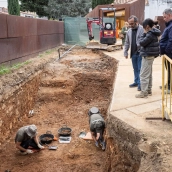 El presidente de la Diputación de Cáceres, Miguel Ángel Morales, visitó este viernes la zona de trabajo y destacó el compromiso de la institución provincial con la recuperación de la memoria democrática. / LP El presidente de la Diputación de Cáceres, Miguel Ángel Morales, visitó este viernes la zona de trabajo y destacó el compromiso de la institución provincial con la recuperación de la memoria democrática. / LP