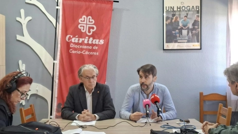 Presentación de la campaña 'Nadie sin hogar', que este año ya ha incluido una ruta senderista y una perfomance. / LP Presentación de la campaña 'Nadie sin hogar', que este año ya ha incluido una ruta senderista y una perfomance. / LP