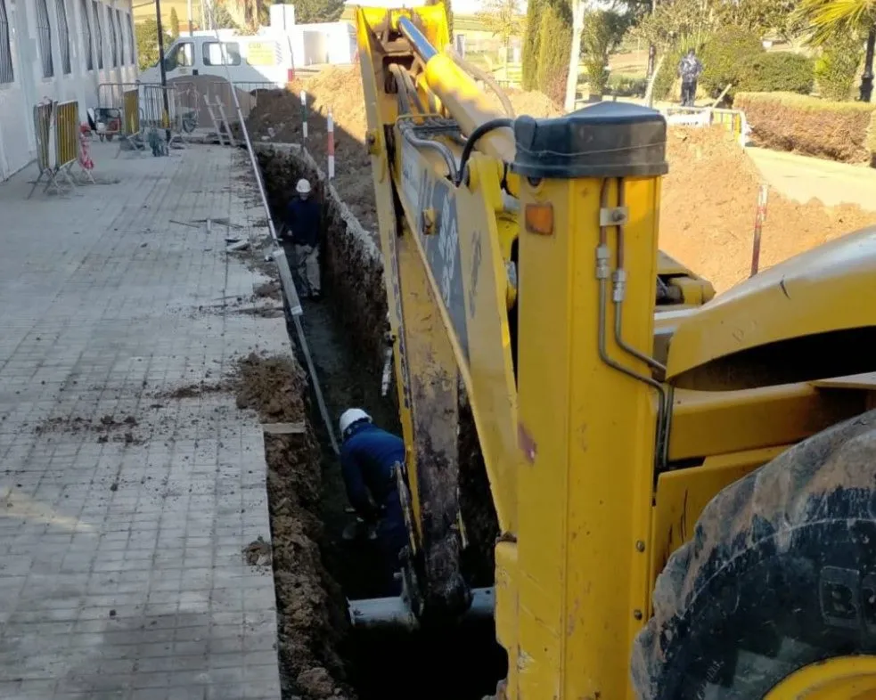 El contrato, dividido en cuatro lotes, incluye a Montijo, Puebla de la Calzada, Pueblonuevo del Guadiana y Cabeza del Buey. / LP El contrato, dividido en cuatro lotes, incluye a Montijo, Puebla de la Calzada, Pueblonuevo del Guadiana y Cabeza del Buey. / LP