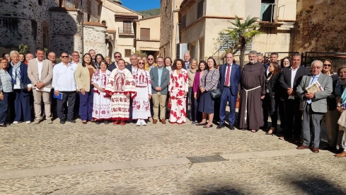 El Real Monasterio de Santa María de Guadalupe ha sido el escenario de la apertura de las III Jornadas Guadalupe en América. / LP El Real Monasterio de Santa María de Guadalupe ha sido el escenario de la apertura de las III Jornadas Guadalupe en América. / LP