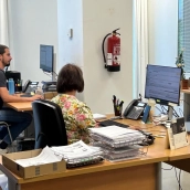 Funcionarios de la Junta de Extremadura en una imagen de archivo. / LP Funcionarios de la Junta de Extremadura en una imagen de archivo. / LP