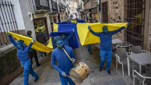 La ciudad monumental de Cáceres "reconstruye la humanidad” con la Novena de Beethoven.