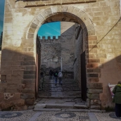 Puerta del Capitel, con arco de herradura de la época almohade, que da acceso a la Alcazaba árabe de Badajoz. / CM Puerta del Capitel, con arco de herradura de la época almohade, que da acceso a la Alcazaba árabe de Badajoz. / CM