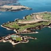 Complejo turístico Isla de Valdecañas en la provincia de Cáceres.