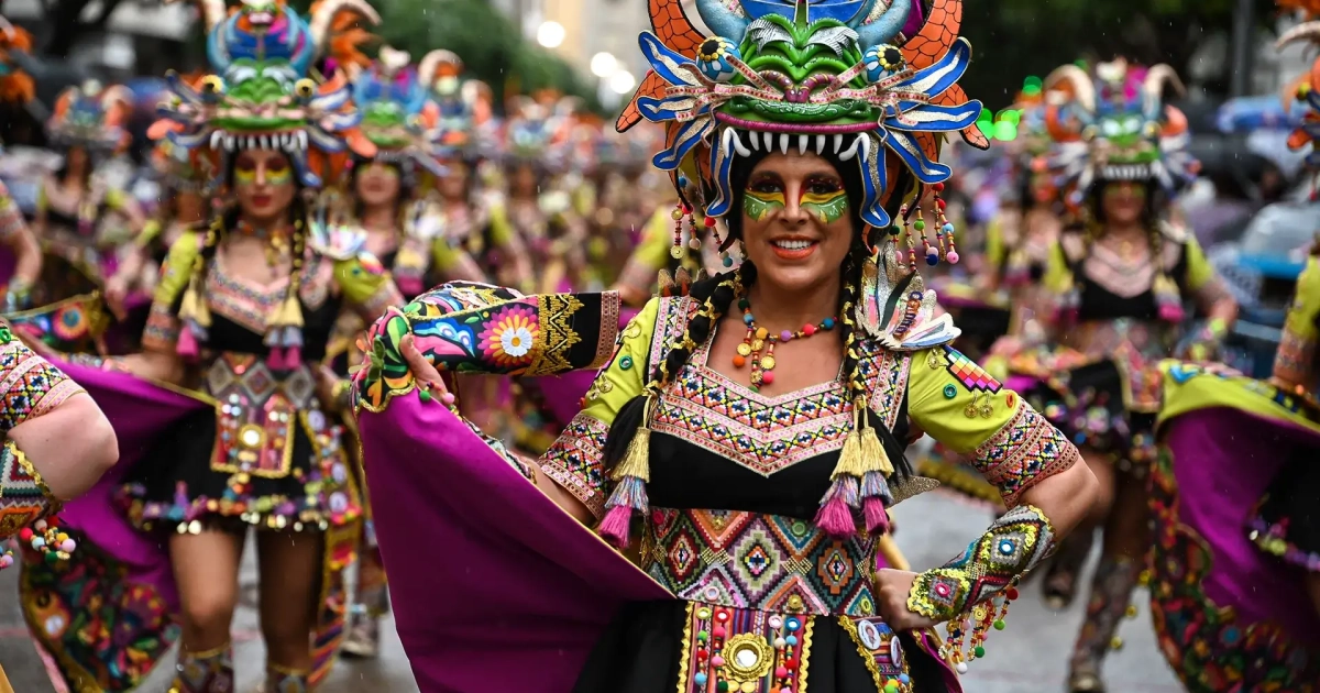 ¿Qué es una comparsa y cómo funciona? Desfile de Comparsas del Carnaval ...