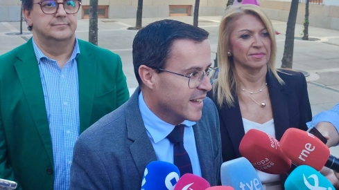 El secretario general del PSOE de Extremadura, Miguel Ángel Gallardo,  este viernes en la Asamblea. EP