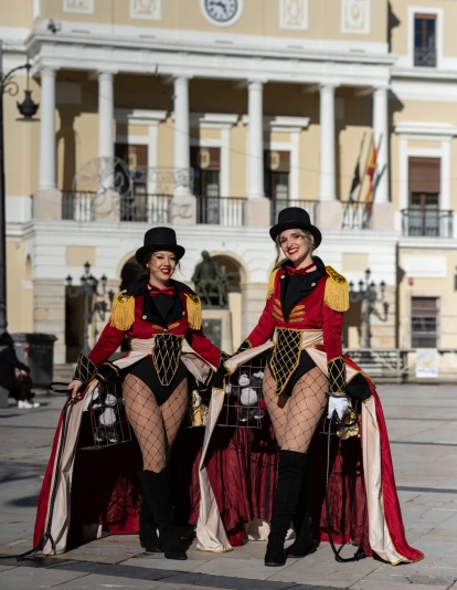 Mejor disfraz pareja: María Blanco y Nerea.