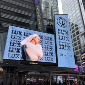 Cartel anunciador de nuevo trabajo de Rosalía en Times Square en Nueva York. / LP Cartel anunciador de nuevo trabajo de Rosalía en Times Square en Nueva York. / LP