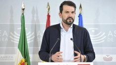 El portavoz adjunto del Grupo Parlamentario Socialista en la Asamblea de Extremadura, Álvaro Sánchez Cotrina. / LP