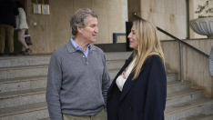 La presidenta de la Junta de Extremadura, María Guardiola y el presidente del Partido Popular, Alberto Núñez Feijóo en diciembre de 2025, en Don Benito. / EP