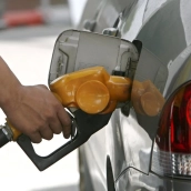 El 49% del precio que pagamos por litro de combustible son impuestos. / LP El 49% del precio que pagamos por litro de combustible son impuestos. / LP