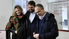 Cotrina acompañado por Yolanda García Seco y César Herrero Campo, representantes de su equipo. / LP