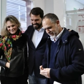 Cotrina acompañado por Yolanda García Seco y César Herrero Campo, representantes de su equipo. / LP