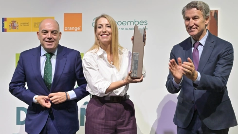 María Guardiola recoge el premio este lunes en Madrid. / Juntaex