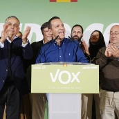 Diputados de Vox en Extremadura la noche electoral del 21D celebrando su resultado en las urnas. / LP Diputados de Vox en Extremadura la noche electoral del 21D celebrando su resultado en las urnas. / LP