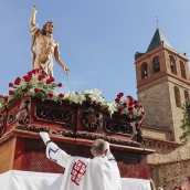 La procesión del Domingo de Resurrección en Mérida no es solo un acto religioso, sino una experiencia cultural y sensorial. / LP 