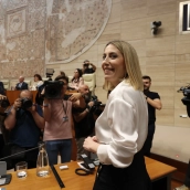 Entrada de María Guardiola en el hemiciclo de la Asamblea de Extremadura este martes en Mérida. / Europa Press Entrada de María Guardiola en el hemiciclo de la Asamblea de Extremadura este martes en Mérida. / Europa Press