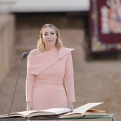La presidenta de la Junta de Extremadura, María Guardiola, en su toma de posesión el 24 de abril de 2026 en el Anfiteatro Romano de Mérida. / JAVIER CINTAS-EUROPA PRESS La presidenta de la Junta de Extremadura, María Guardiola, en su toma de posesión el 24 de abril de 2026 en el Anfiteatro Romano de Mérida. / JAVIER CINTAS-EUROPA PRESS