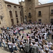 La Plaza de San Jorge de Cáceres se transformó este jueves en un vibrante escenario para conmemorar el Día Internacional de la Danza. / EP La Plaza de San Jorge de Cáceres se transformó este jueves en un vibrante escenario para conmemorar el Día Internacional de la Danza. / EP